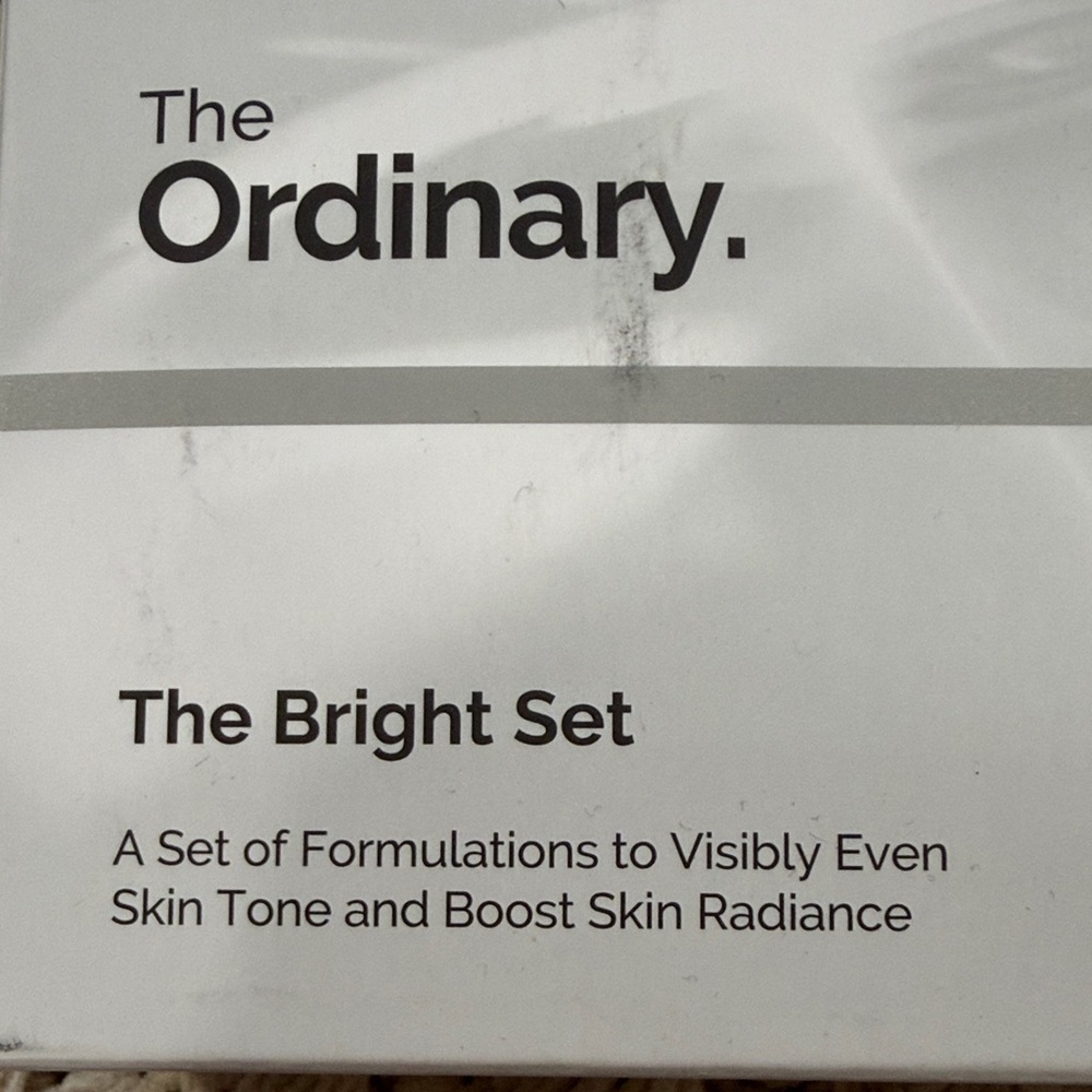 The Ordinary Skincare Set in White and Gray - Picture 2 of 5